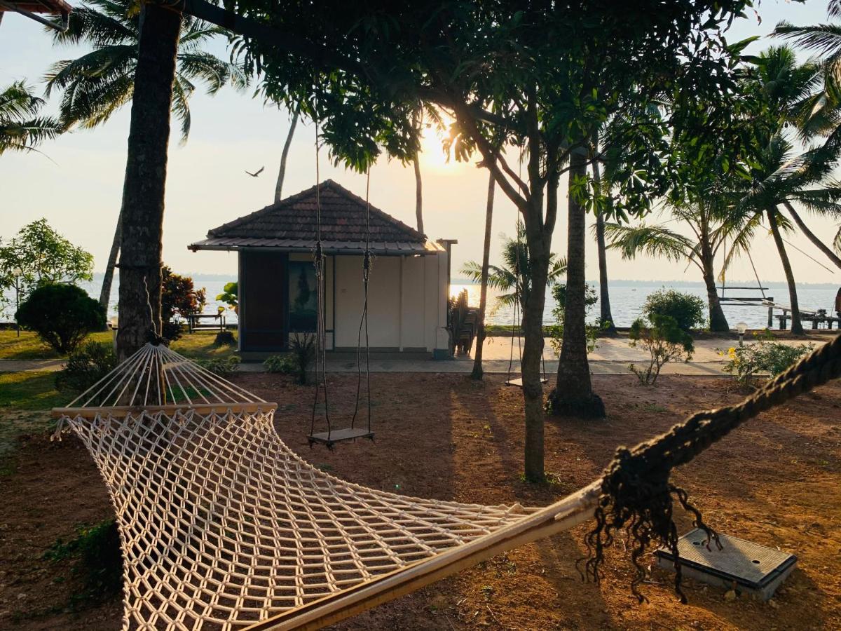 Kallanchery Retreat Kochi Exterior photo
